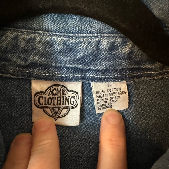 Looney tones Jean shirt - Picture 5 of 5